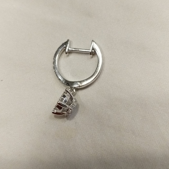 EFFY 14k white gold and diamond earrings 0.50 TCW - Picture 3 of 7